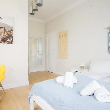 Roomsy Апартаменти