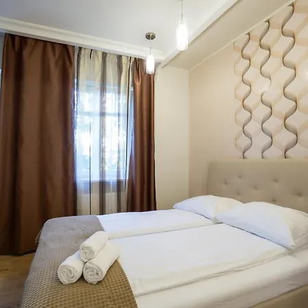 Roomsy Apartment *