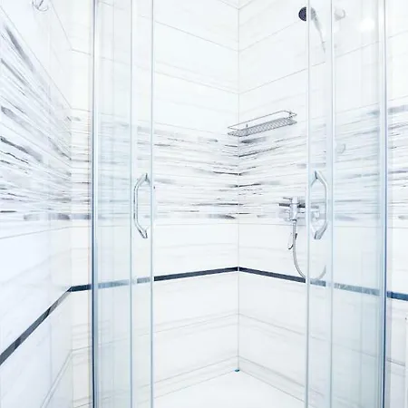 Апартаменти Roomsy *